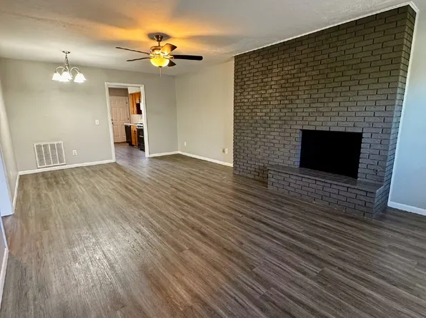 14901 Dutchmans Dr, Rogers, AR 72756