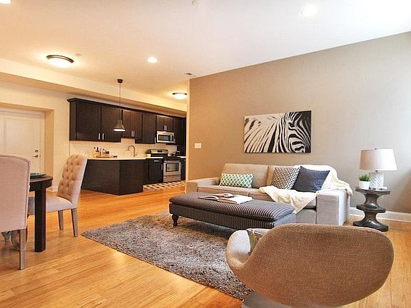 4th image of 144 Green Ln Unit 203