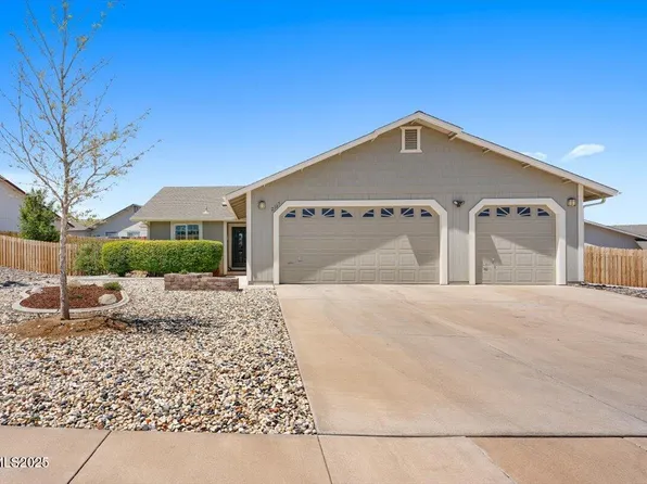 2125 Mammatus Dr, Sparks, NV 89441