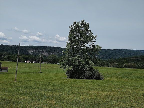 5th image of 3255 Trough Rd