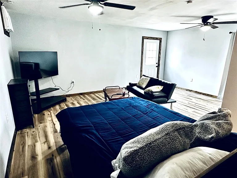 1309 Oak Park Dr — Photo 4