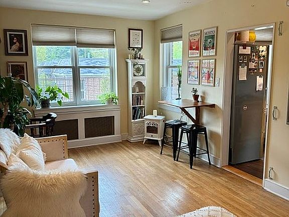 2nd image of 36 Dahill Rd APT 3L