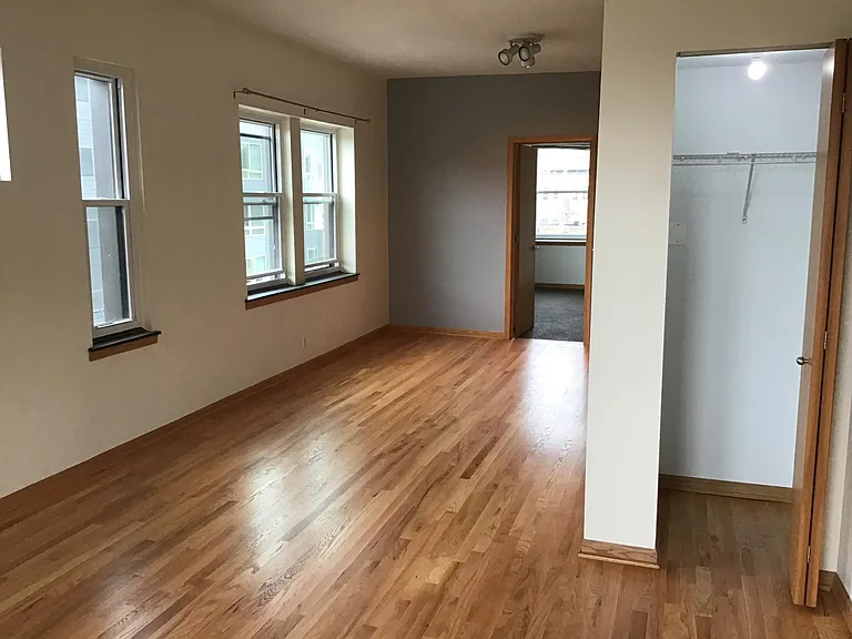 45 N Paulina St #3 — Photo 3