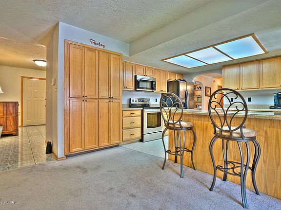 3rd image of 4202 N Dustin Ave