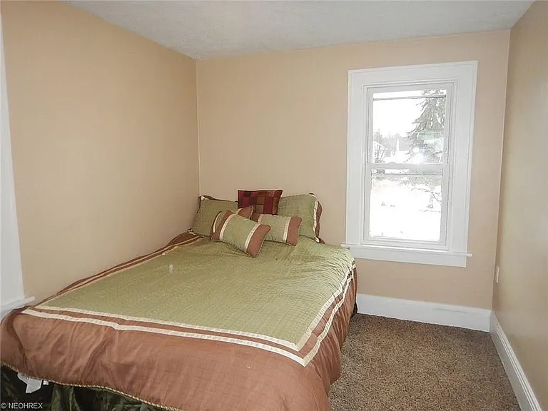 457 Lamont St — Photo 16