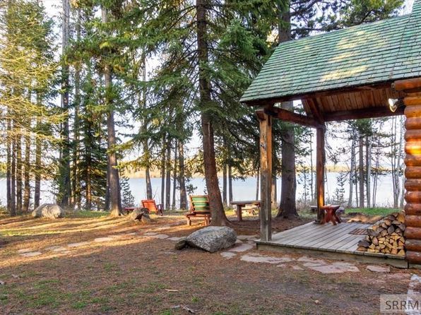 3648 Bills Loop South Rd, Island Park, ID 83429