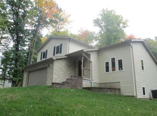 24 Saint Martin Rd, Du Bois, PA 15801