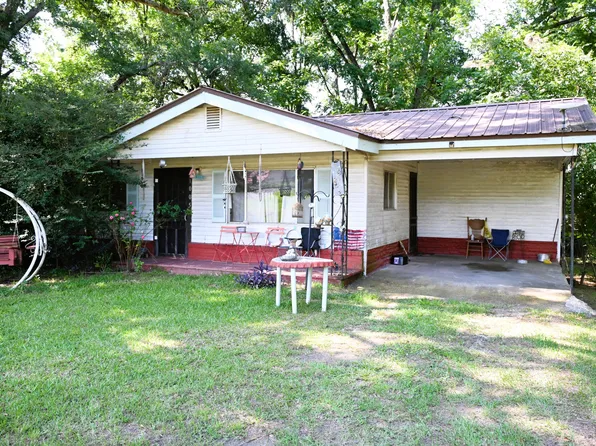 1005 Laurel Dr SE, Magee, MS 39111
