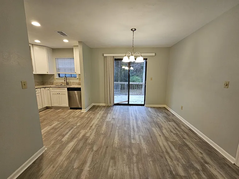 8224 Hunters Ridge Trl — Photo 9