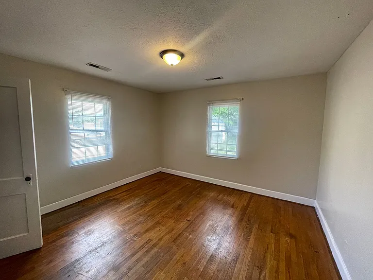 2600 Old Forest Rd — Photo 9