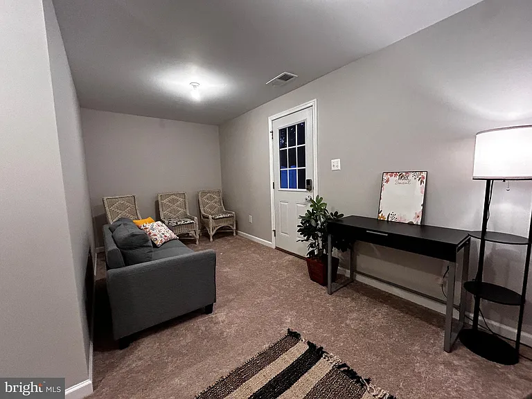 264 Sage Cir — Photo 32