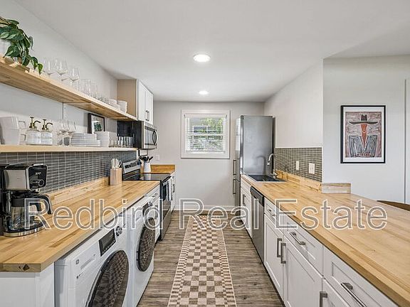 4th image of 602 40th Ave N #1