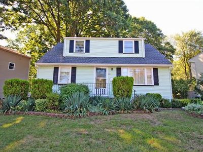 124 Hawthorne Ave, Colonia, NJ, 07067