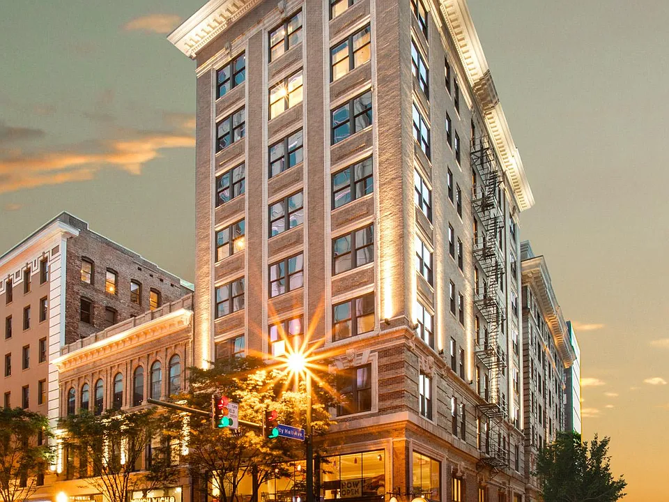 Welcome to Savoy Apartments!