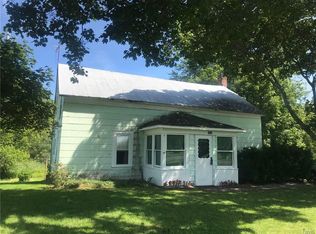 8260 W Loop Rd, Montezuma, NY 13117
