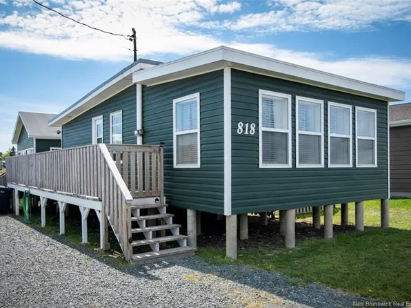818 John Cormier, Beresford, NB E8K 1W1