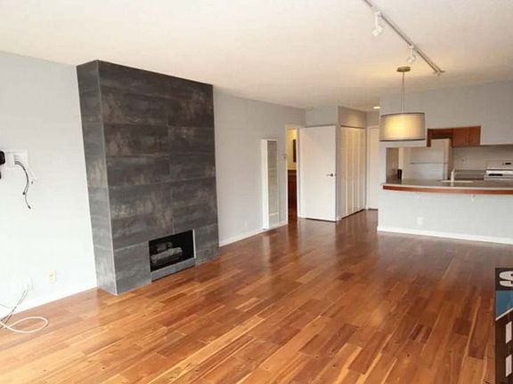 4th image of 5160 Diamond Heights Blvd