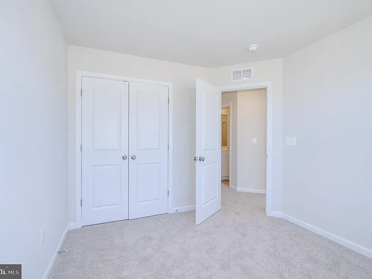 450 Seeback Dr — Photo 29