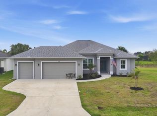 48 Long Meadow Ln, Rotonda West, FL 33947