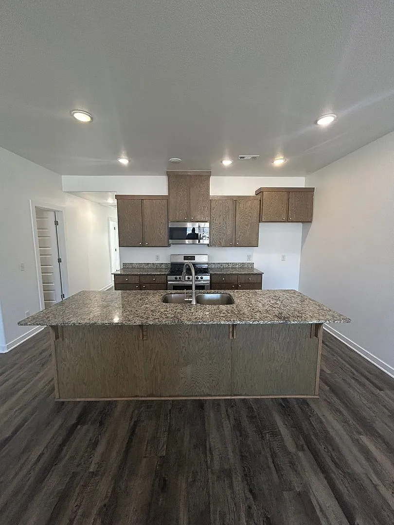 644 Hidden Springs Dr. — Photo 1