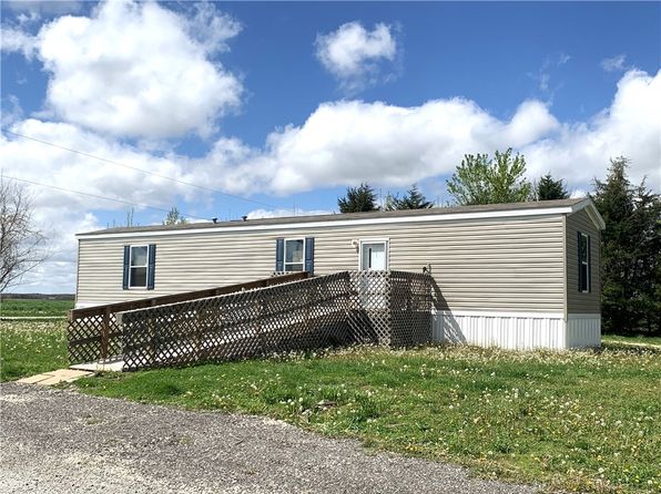 609 W Main St, Herrick, IL 62431