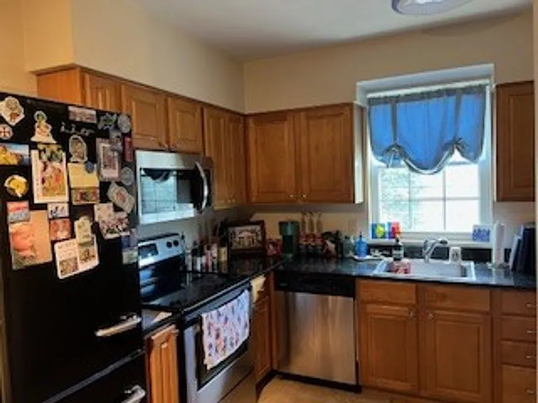 301 Seattle St #11 — Photo 5