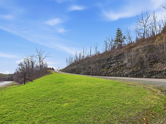 5th image of 855 Hemlock Hill Rd