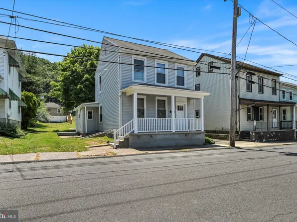 68 E Line St, Tremont, PA 17981