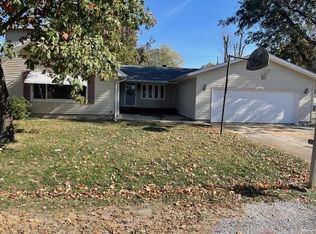 11 Walnut Cir, Aviston, IL 62216