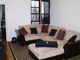 Rented by Maximus Realty Group