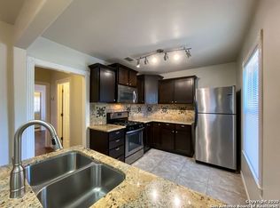 522 N Meadowlane Dr, San Antonio, TX 78209