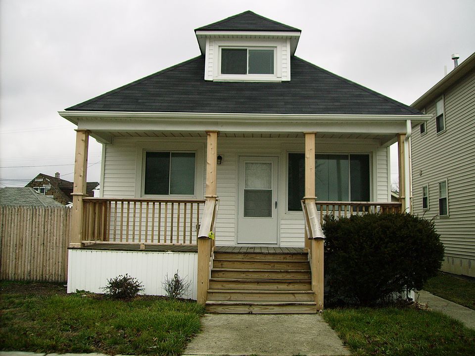 1st image of 11650 Nagel St