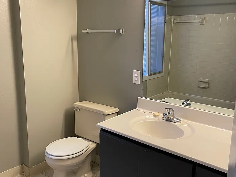 531 W Ormsby Ave #2 — Photo 12
