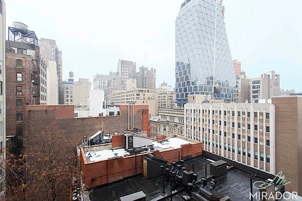 Rented by Mirador Real Estate | media 21