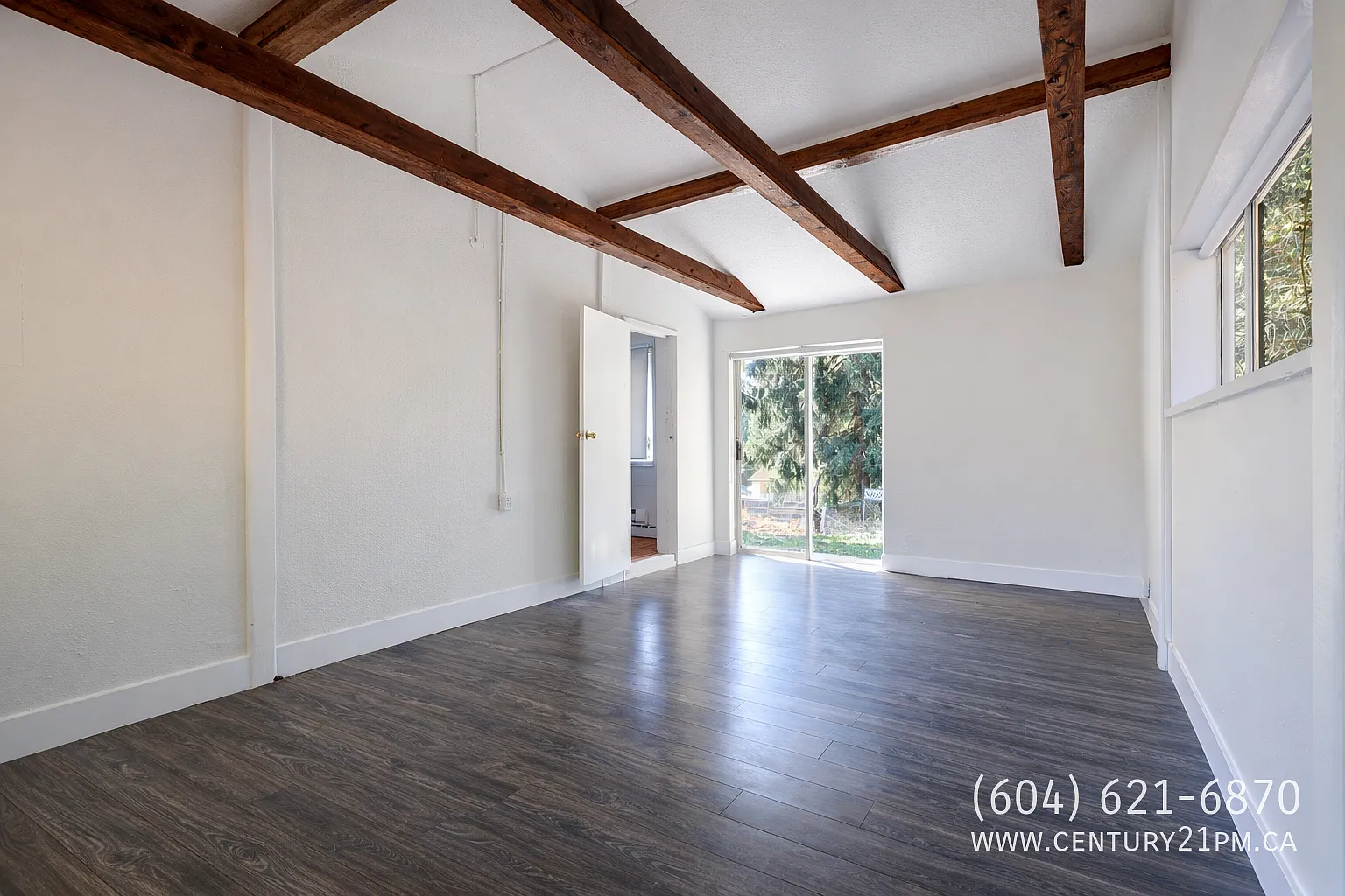 3 bed, 1.0 bath, 1228 sqft, $2,700 — Photo 2
