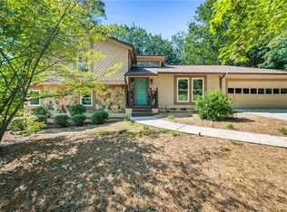 951 Woodmont Dr, Marietta, GA 30062