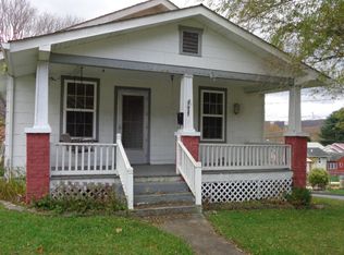 927 W Jackson St, Covington, VA 24426