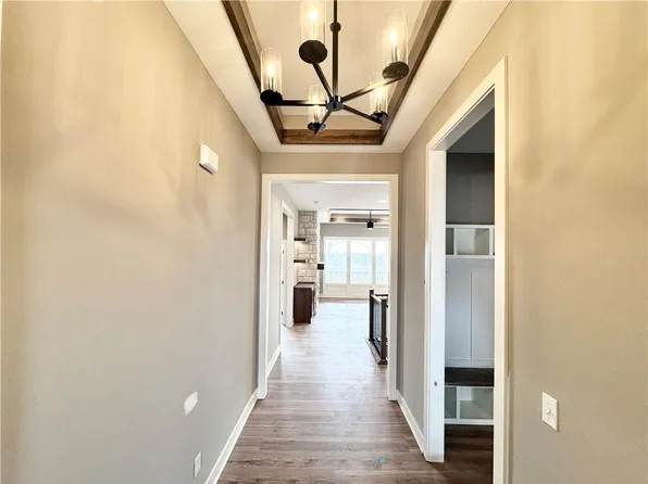 4935 NW Martin St, Riverside, MO 64150