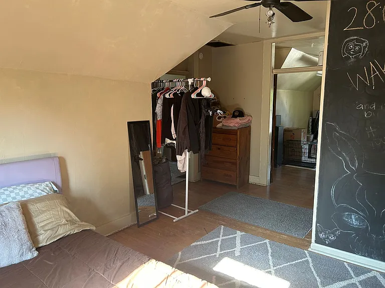 206 E Main St — Photo 9
