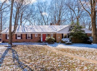 5813 Woodsway Dr, Cincinnati, OH 45236