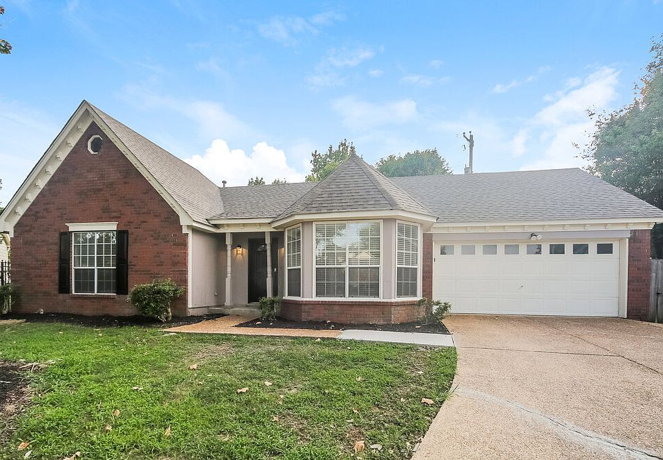 1st image of 5411 Corner Oak Dr