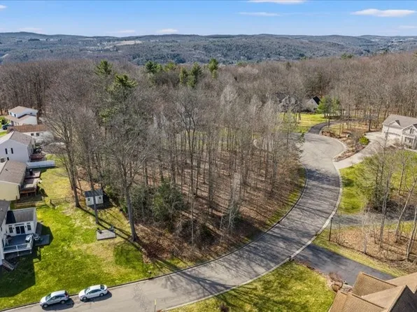 1183 Kevin Blvd, Endicott, NY 13760