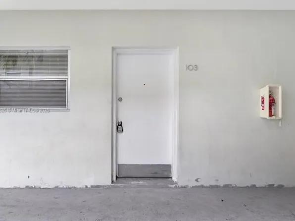 12890 NE 8th Ave APT 103, North Miami, FL 33161