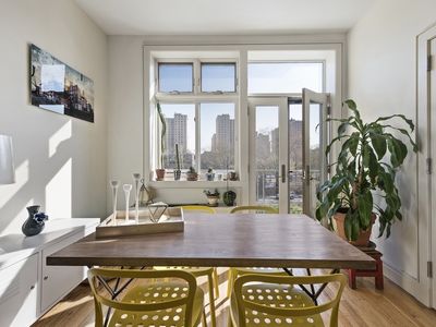 296 E 2nd St APT 3E, New York, NY, 10009