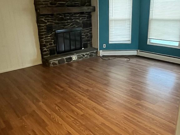 3rd image of 491 W Hill Rd Suite 1