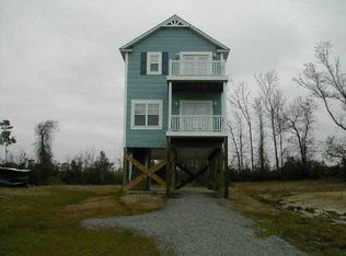 108 Heron Cove Rd, Hampstead, NC 28443