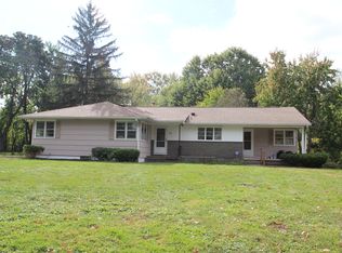 10 Lynnwood Dr, Brockport, NY 14420