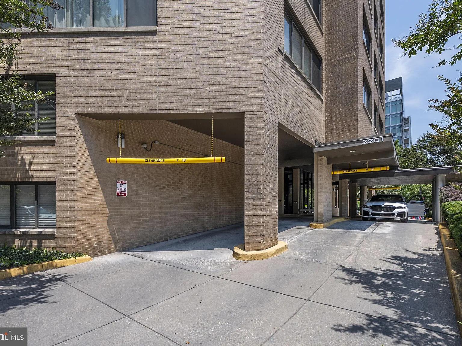 Central — Photo 3