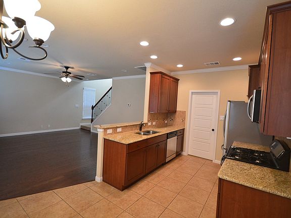 4th image of 9217 Sweetgum Dr