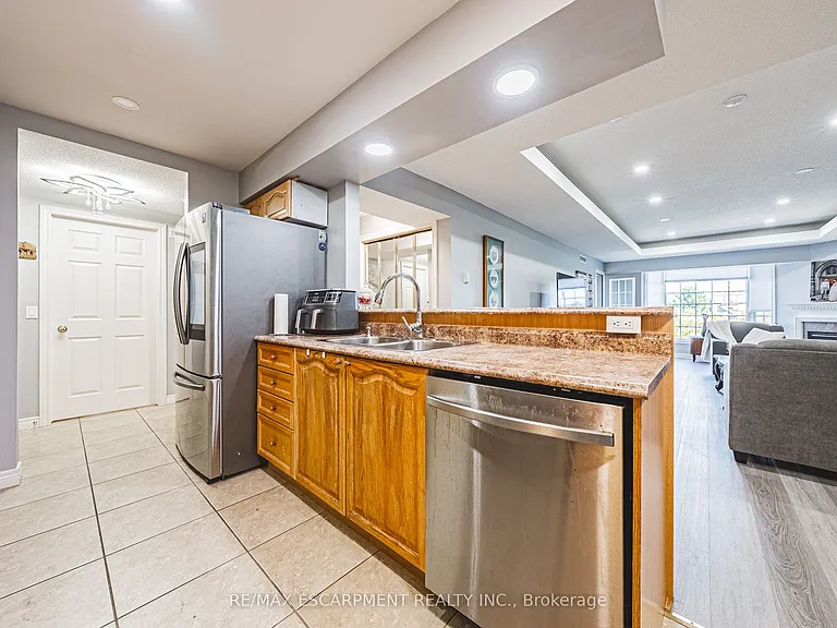 990 Golf Links Rd #308 — Photo 10